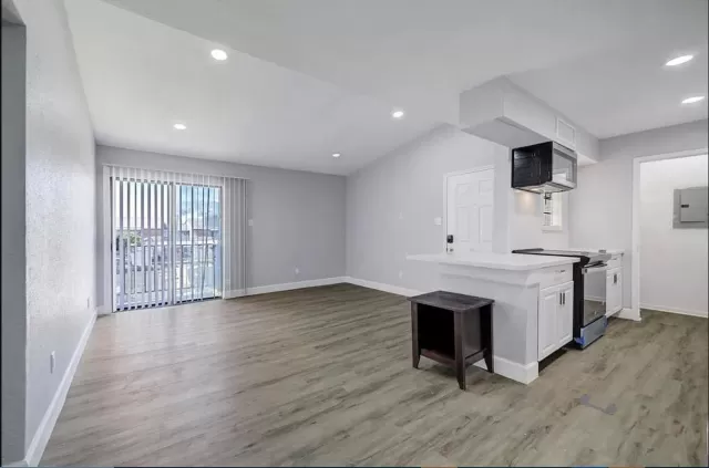 MLS: 35045266 Condo For Sale