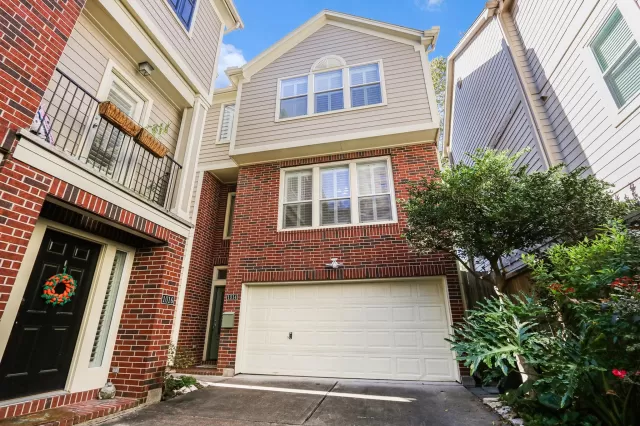 MLS: 35348320 Condo For Sale