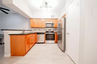 Photo #6: 35807433 Listing