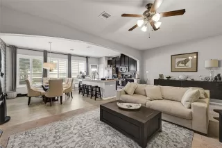 Photo #1: 36274140 Listing