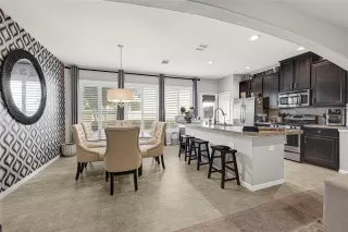 Photo #4: 36274140 Listing