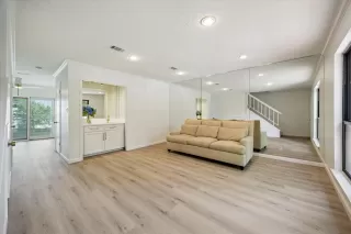 Photo #3: 36583011 Listing