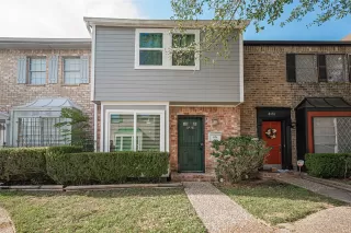 Browse active condo listings in BELMONT PARK