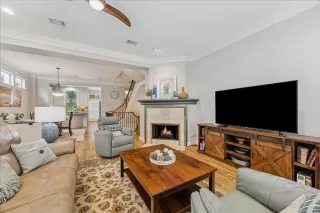 Photo #1: 38077364 Listing