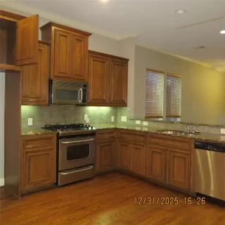 Photo #5: 38200215 Listing 