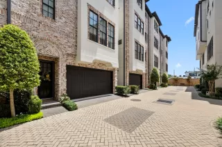 Photo #2: 38591063 Listing 