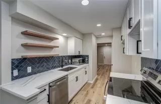 Browse active condo listings in MEMORIAL CLUB TOWNHOMES