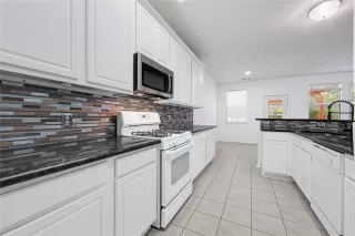 Photo #6: 40195364 Listing 