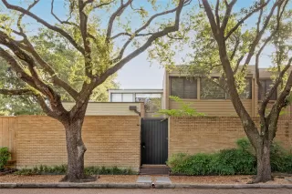 More Details about MLS # 40829262 : 2823 SACKETT STREET