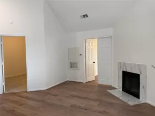 Photo #5: 41656585 Listing 