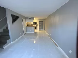 Photo #3: 41846393 Listing