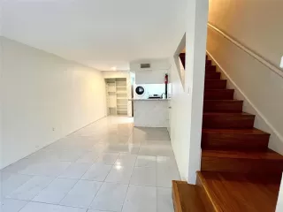 Photo #5: 41987667 Listing 