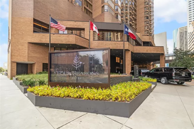 MLS: 424076 Condo For Sale