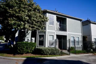 More Details about MLS # 42821817 : 1706 REDWING BLUFF DRIVE