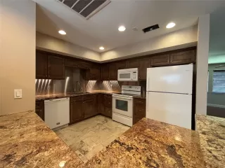 Photo #6: 42900997 Listing 