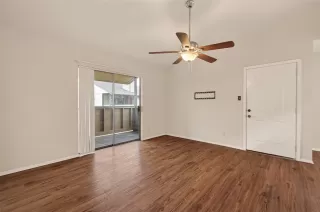 Photo #3: 42916688 Listing