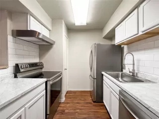 Photo #2: 43003052 Listing 