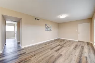 Photo #6: 43067873 Listing