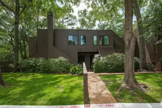 Photo #1: 43095755 Listing 