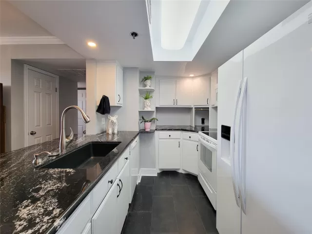 MLS: 43180127 Condo For Sale