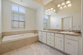 Photo #4: 43410976 Listing 