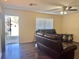 Photo #2: 43610440 Listing 