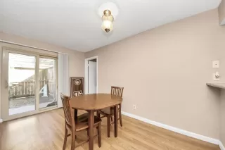 Photo #5: 4380175 Listing 