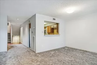 Photo #3: 44162525 Listing 