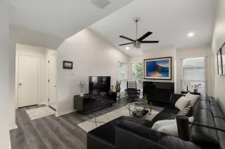 Photo #6: 44376258 Listing