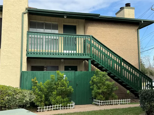 MLS: 44658484 Condo For Sale