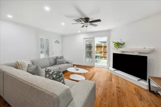 Photo #1: 4482243 Listing 