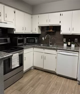 Photo #2: 4522768 Listing