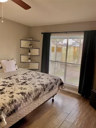 Photo #6: 4522768 Listing