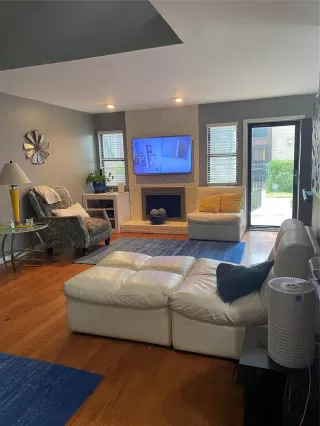 Photo #2: 4537920 Listing 