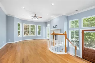 Photo #5: 45547869 Listing