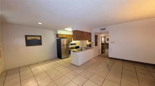 Photo #5: 45892551 Listing