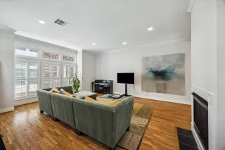 Photo #6: 46019387 Listing 