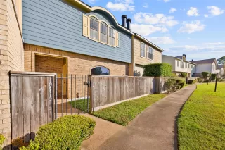 Photo #1: 46067900 Listing 