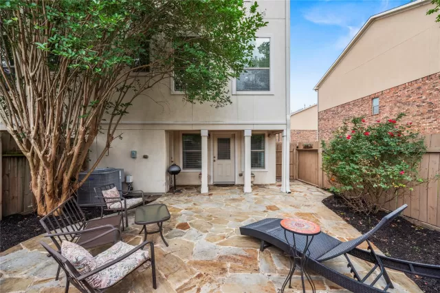 MLS: 46111554 Condo For Sale