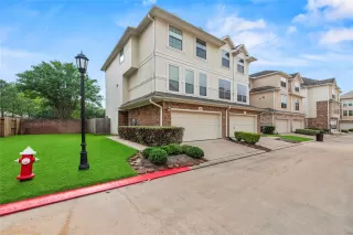 Photo #1: 46111554 Listing