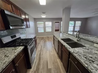 Photo #5: 46899225 Listing 