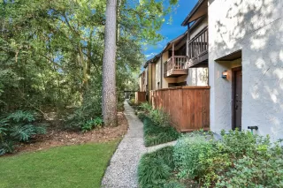 Photo #2: 47166805 Listing