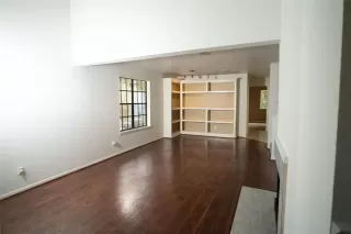 Photo #6: 47353769 Listing