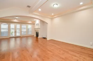 Photo #5: 48055257 Listing