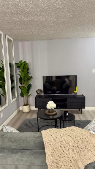 Photo #5: 49019853 Listing