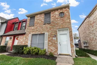 Photo #2: 49112609 Listing 