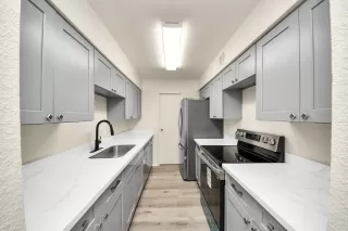 Photo #1: 49404548 Listing 