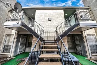 Photo #6: 49404548 Listing 