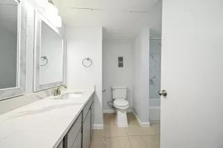 Photo #5: 49466683 Listing 