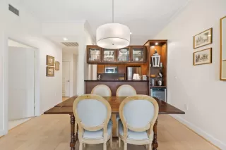 Photo #5: 49654813 Listing 